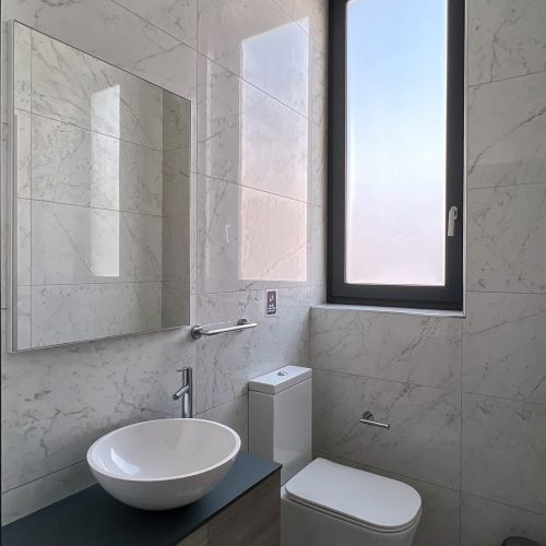 compressed_BATHROOM_1