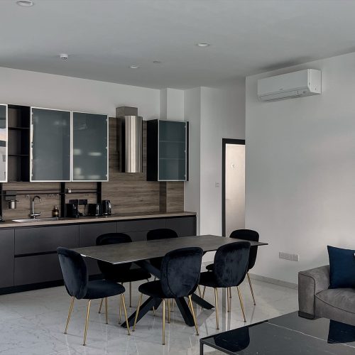 compressed_LIVING_ROOM_1