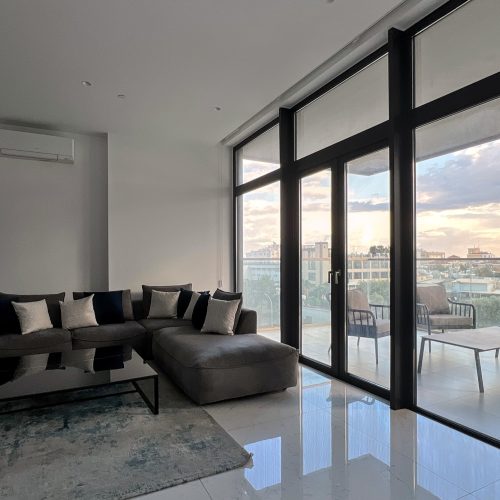 compressed_LIVING_ROOM_3